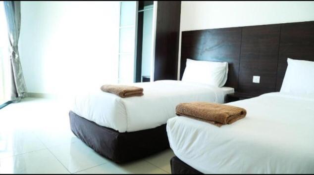 Marina Heights Seaview Resort 2 Лумут Екстер'єр фото